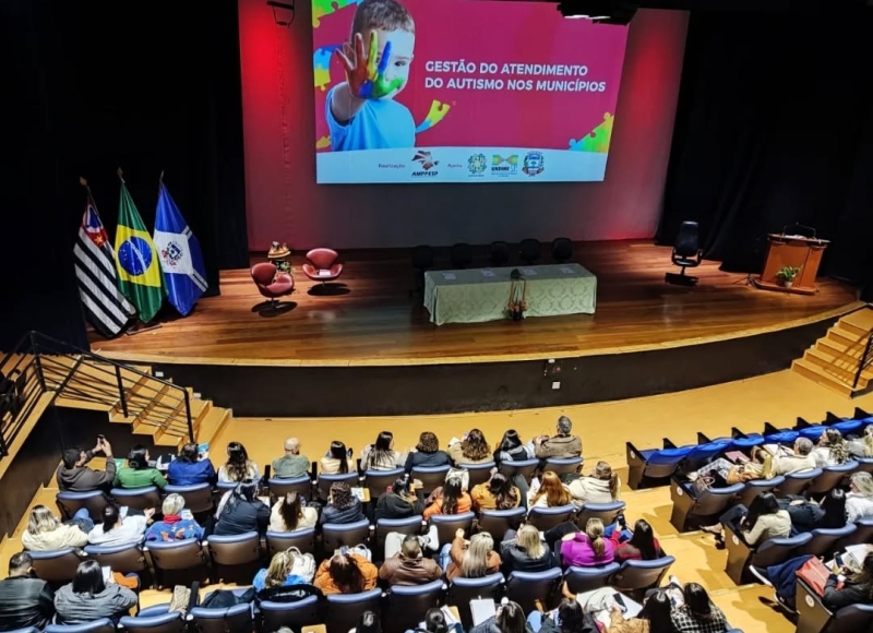 Oficina de Tie Dye: Um show de criatividade e de cores