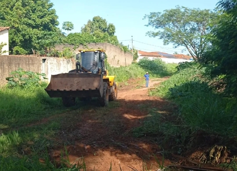 Departamento de Engenharia e Obras realiza o prolongamento da Rua Paraná