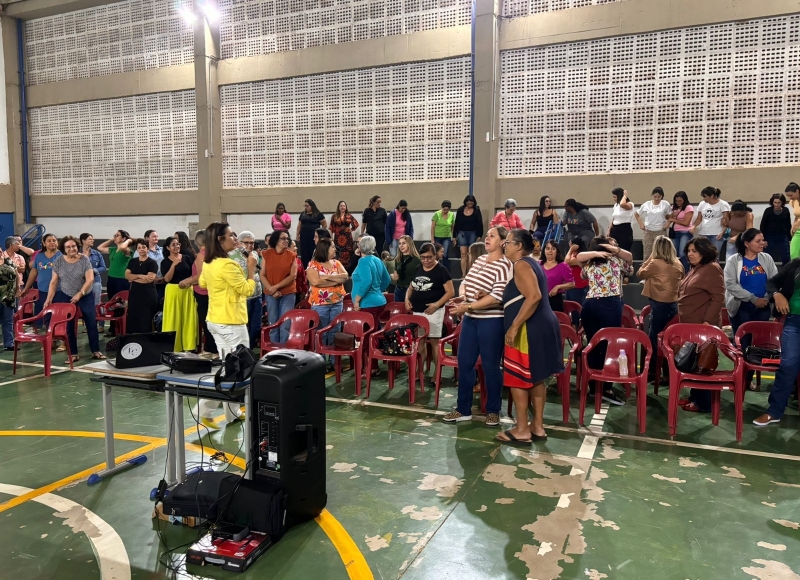 Terça-feira de formações para estagiários, diretores e professores de Educação Infantil