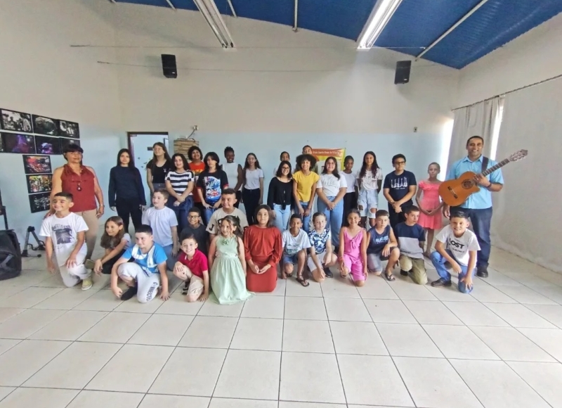 Domingo tem Feira de Artesanato e Coral do Guri na Praça da Matriz