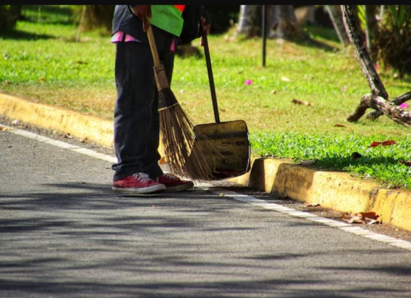 CLASSIFICAÇÃO E CONVOCAÇÃO PARA O PROGRAMA MUNICIPAL “DE FRENTE PARA O TRABALHO – QUALIFICAÇÃO PROFISSIONAL E CIDADANIA”