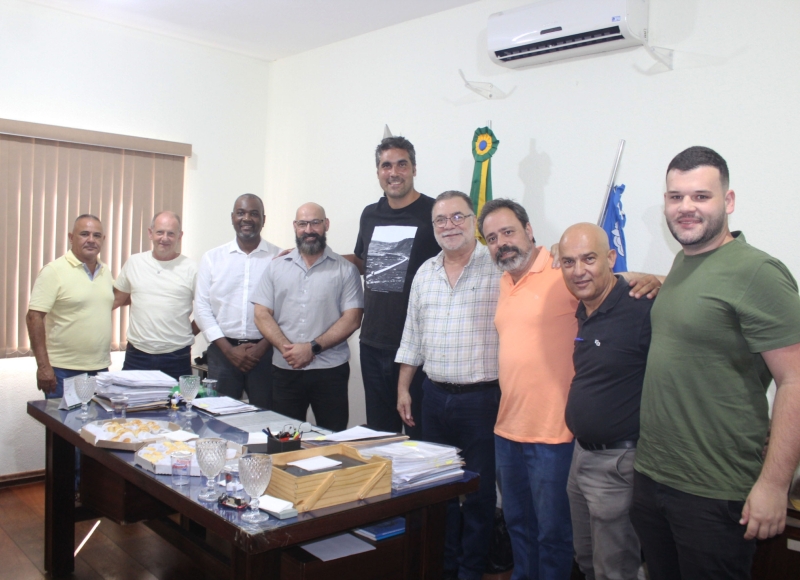 Prefeito Omar Nagib e Vice-Prefeito Paulão Santos receberam assessores da Deputada Carla Zambelli e o Vereador Manuil 