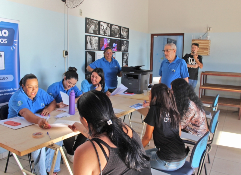 Mutirão de Empregos atraiu centenas de candidatos em busca de oportunidades de emprego