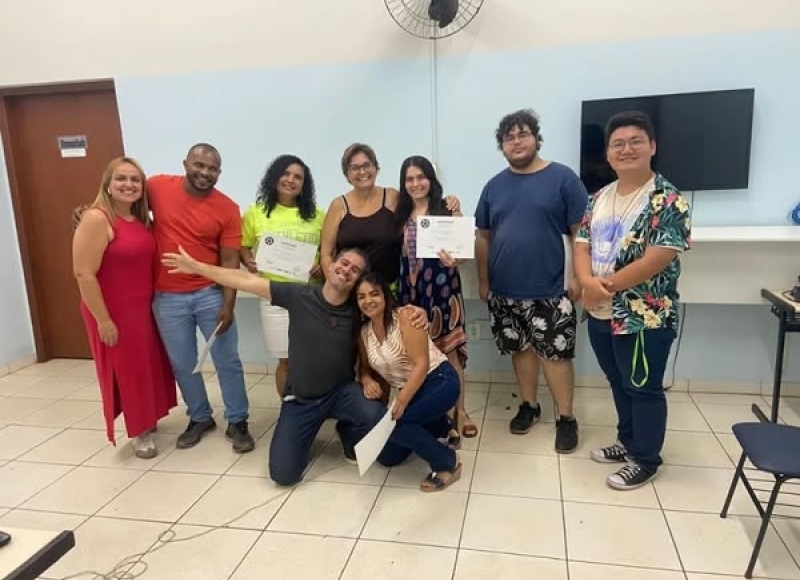 Oficina de Psicologia das Cores com Igor Cardoso Tomaz em Santa Rosa de Viterbo