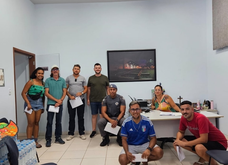 Representantes de repúblicas, Polícia Militar e fiscalização de posturas alinham medidas para o Carnaval