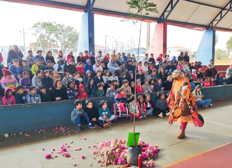 Semana do Meio Ambiente: Mais de 1300 alunos das escolas municipais assistiram a peça 