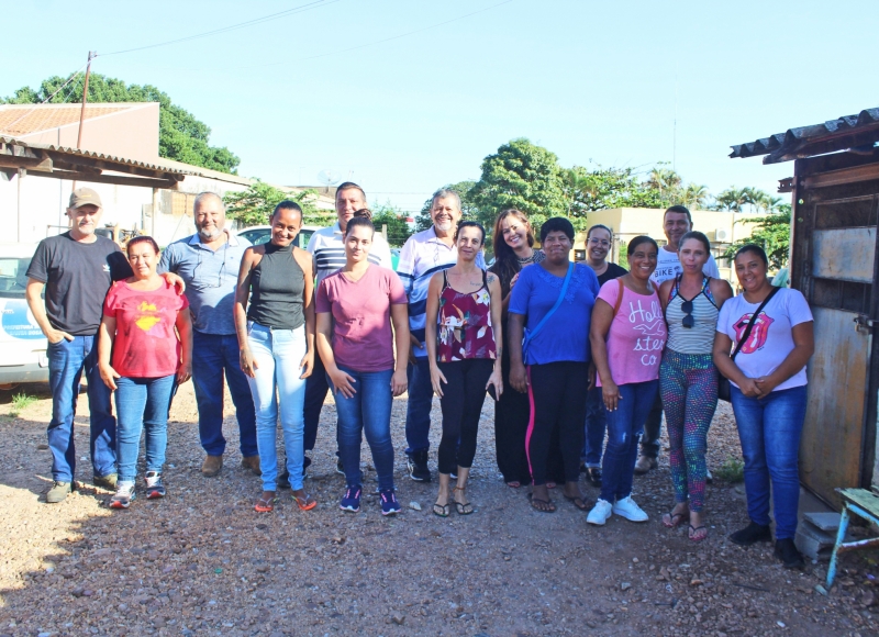 Bolsistas do Progr. Frente para o Trabalho – Qualificação Prof. e Cidadania são recepcionadas (os) pela Prefeitura